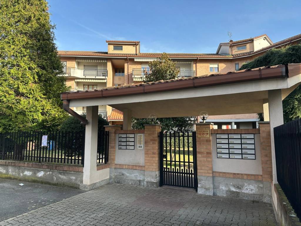 Appartamento a Piossasco in Via Pietro Micca - Foto 2