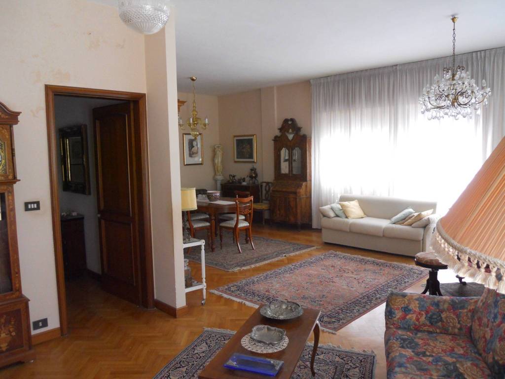 Attico / mansarda a Modica in Viale Medaglie d'Oro, 36 - Foto 2