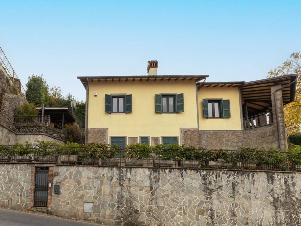 Villa a Rocca di papa in Via Alberobello - Foto 2