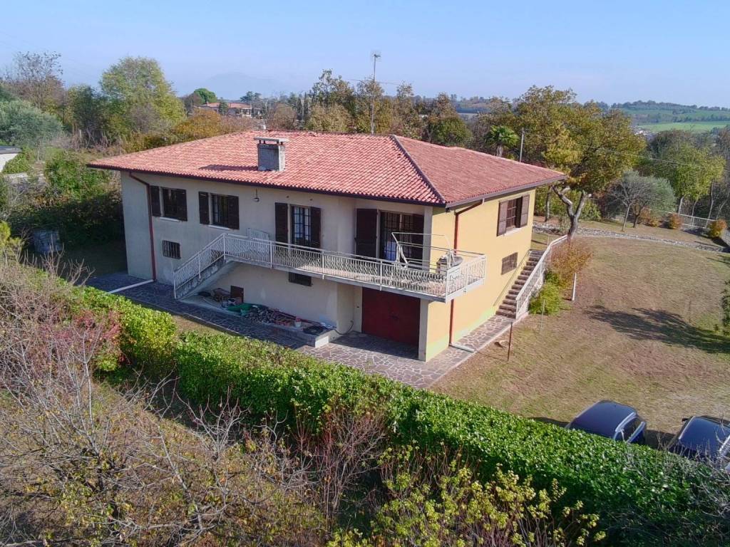 Villa a Castiglione delle stiviere in Via Donatello - Foto 2