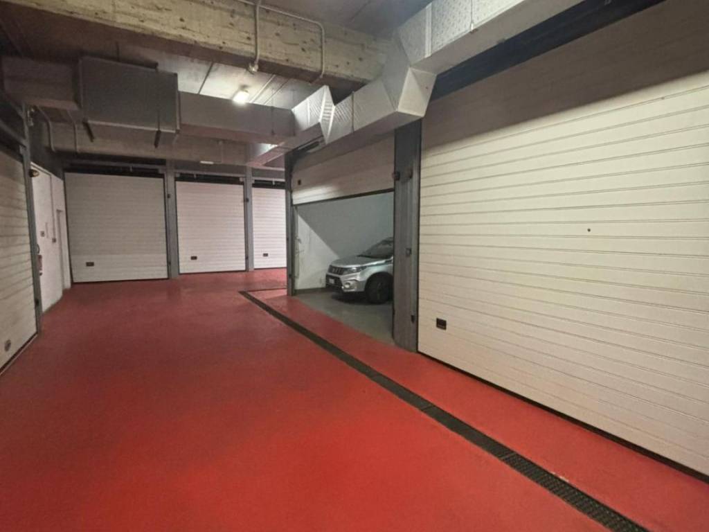 Box / garage a Modena in Viale Alessandro Tassoni, 8 - Foto 5