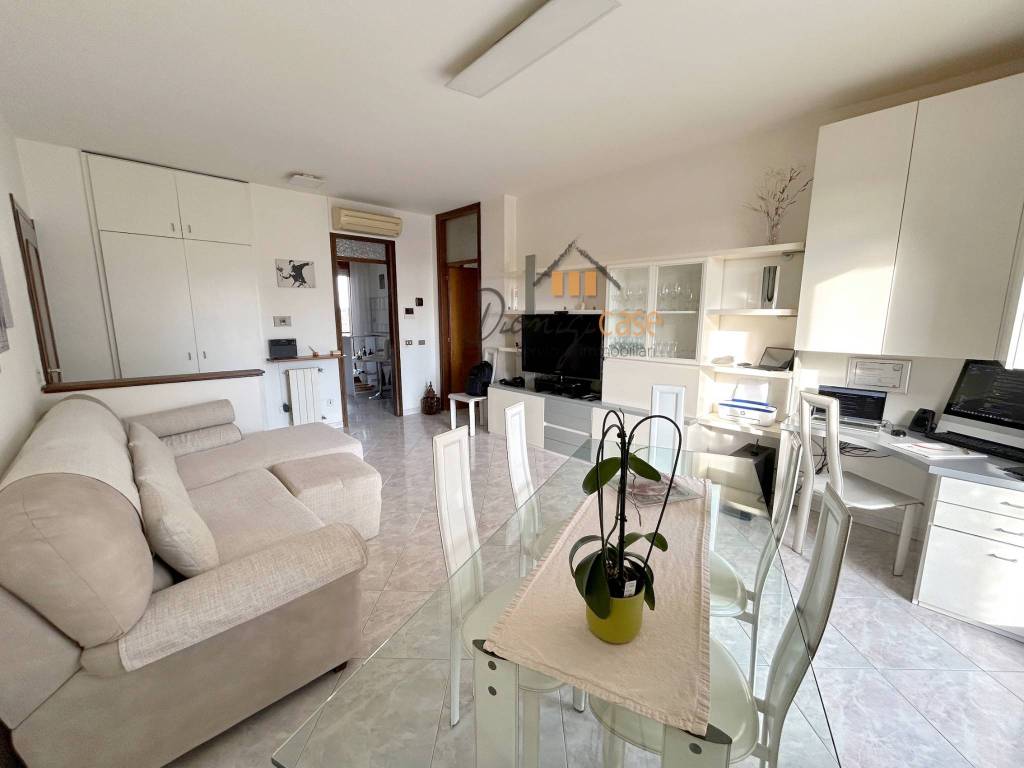 Appartamento a Gorla minore in Via Ambrogio Colombo, 15 - Foto 4