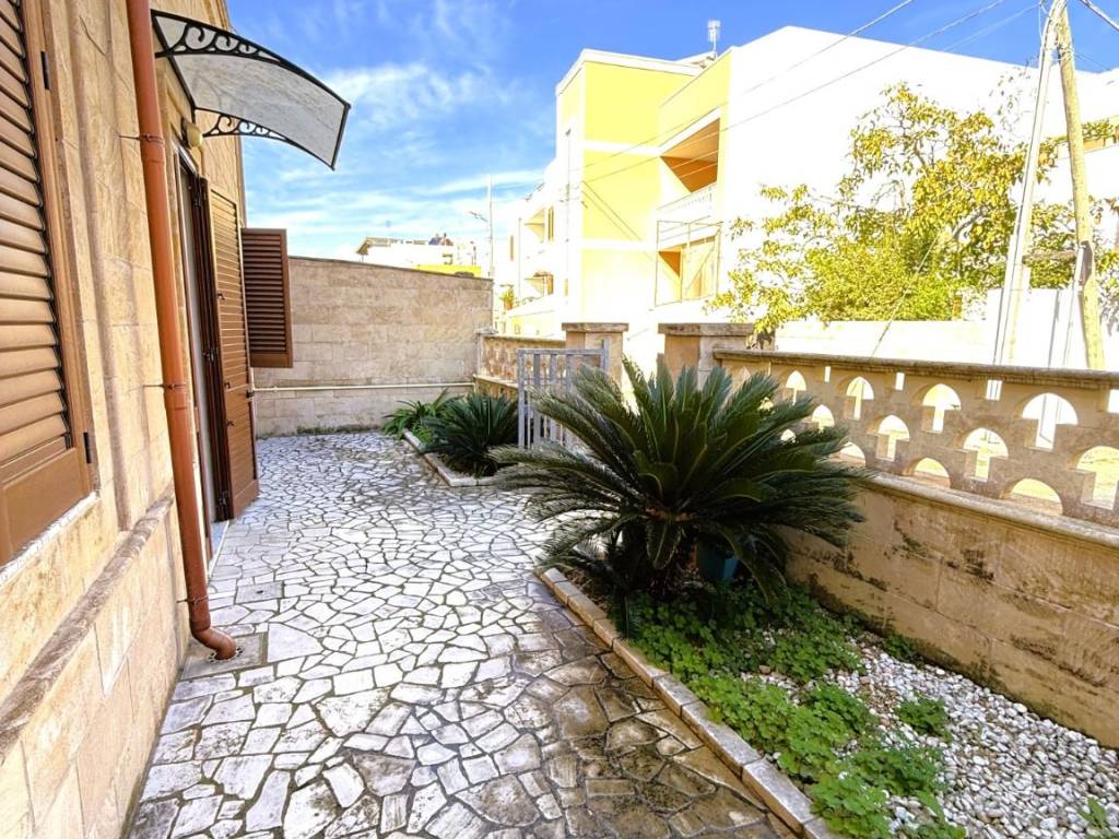 Casa indipendente a Tricase in Via Umberto Boccioni - Foto 3