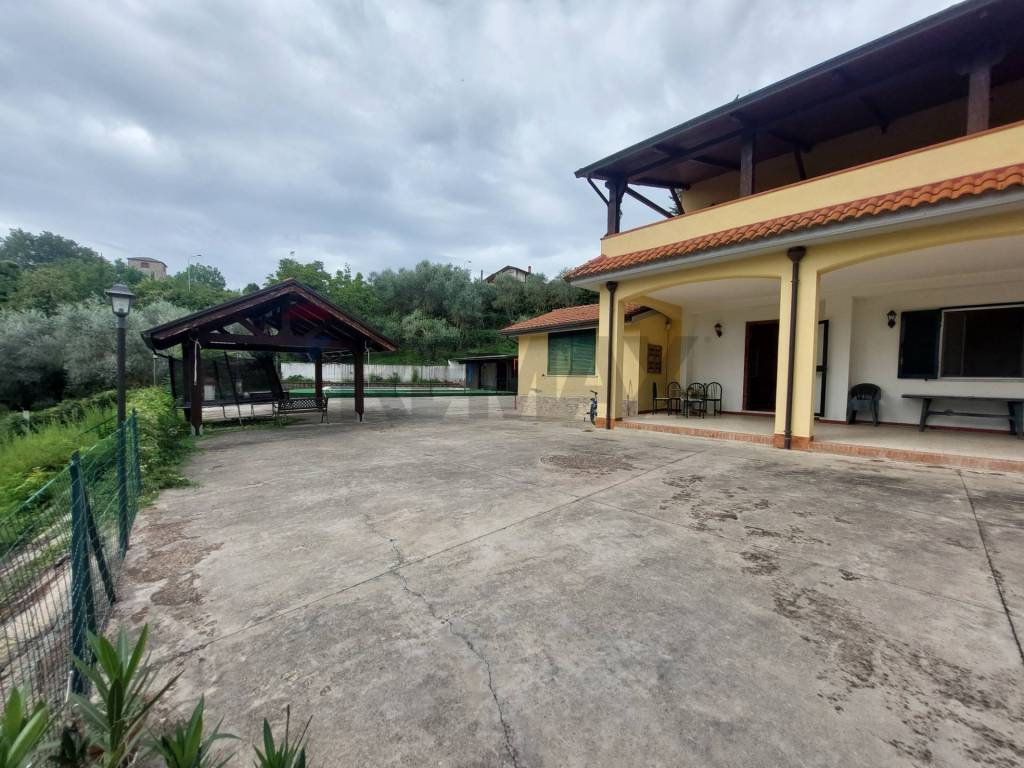 Villa a Ceppaloni - Foto 2