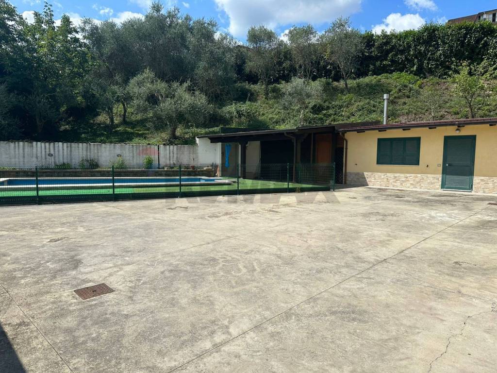 Villa a Ceppaloni - Foto 4