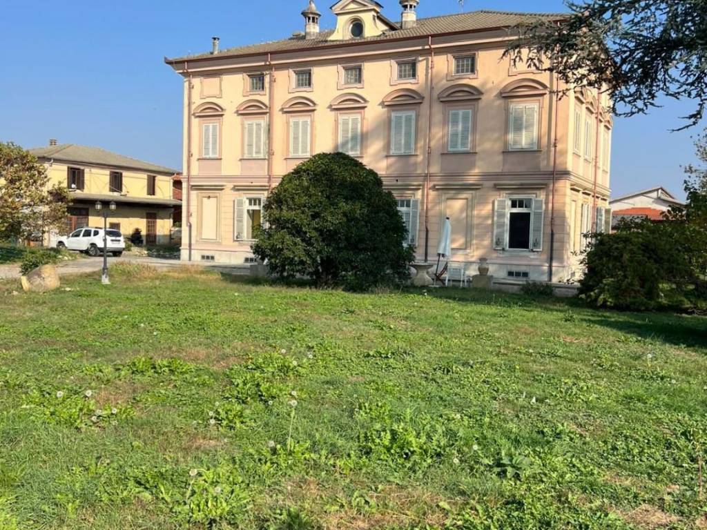 Appartamento a Pinerolo in Via del Valentino, 43 - Foto 2