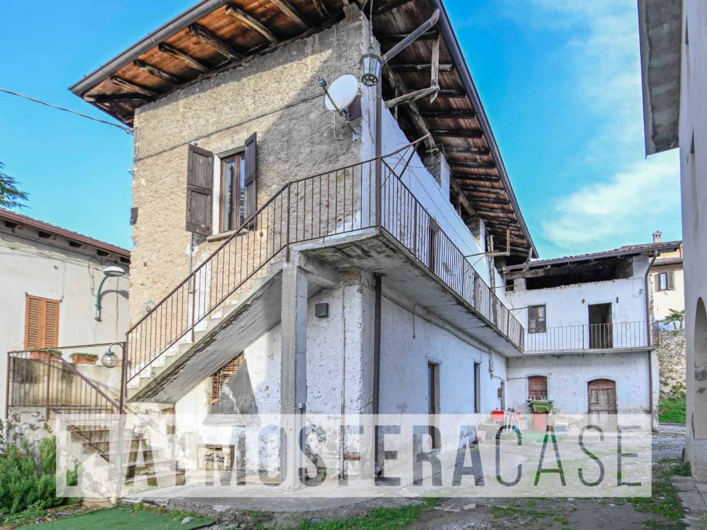 Casa indipendente a Scanzorosciate in via Fratelli Epis, 4 - Foto 2