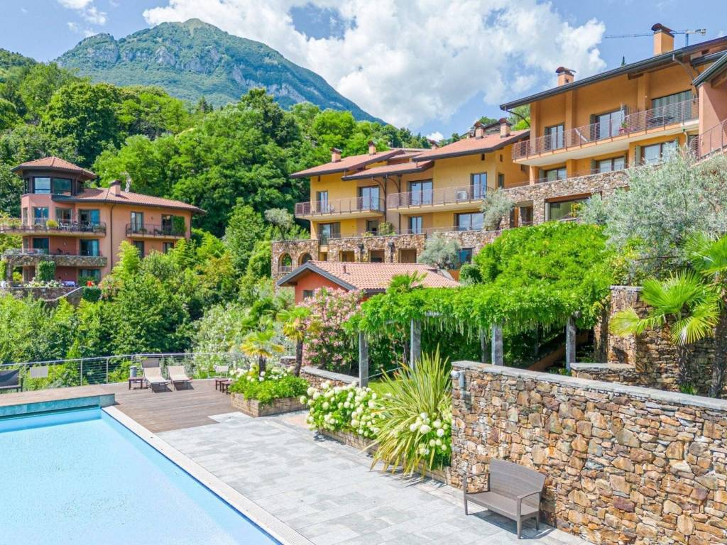 Appartamento a Menaggio in Via Privata Fratelli Castelli - Foto 5
