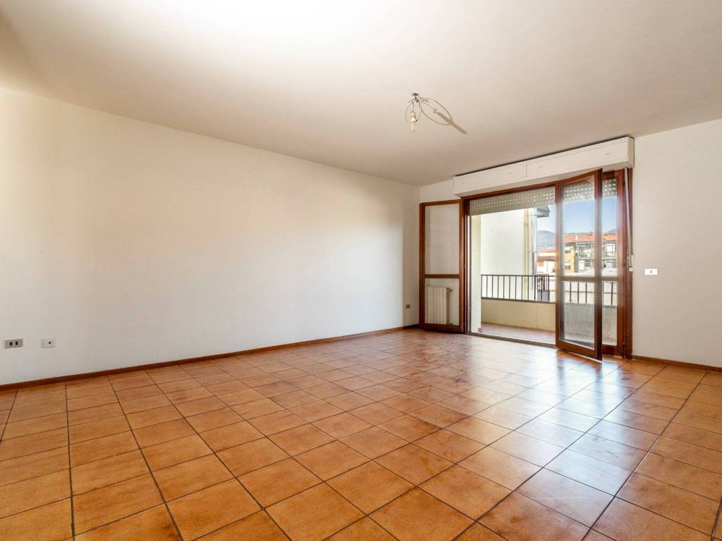 Appartamento a Montemurlo in Via Enrico Toti - Foto 4