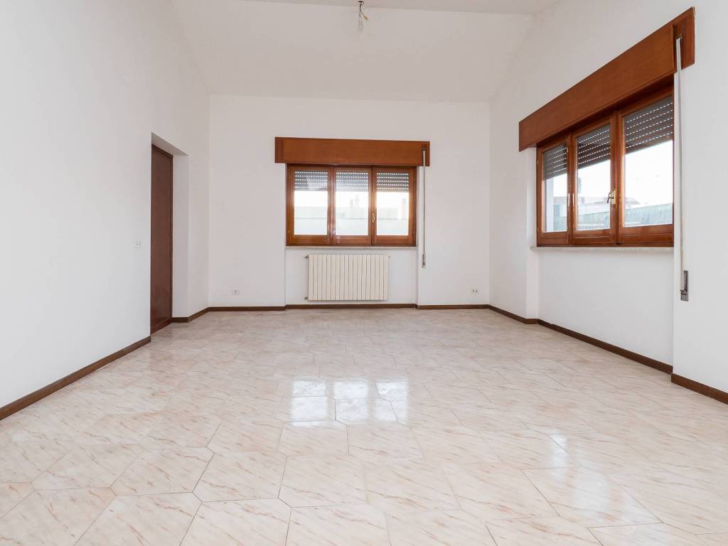 Appartamento a Guidonia montecelio in Via delle Rose - Foto 5