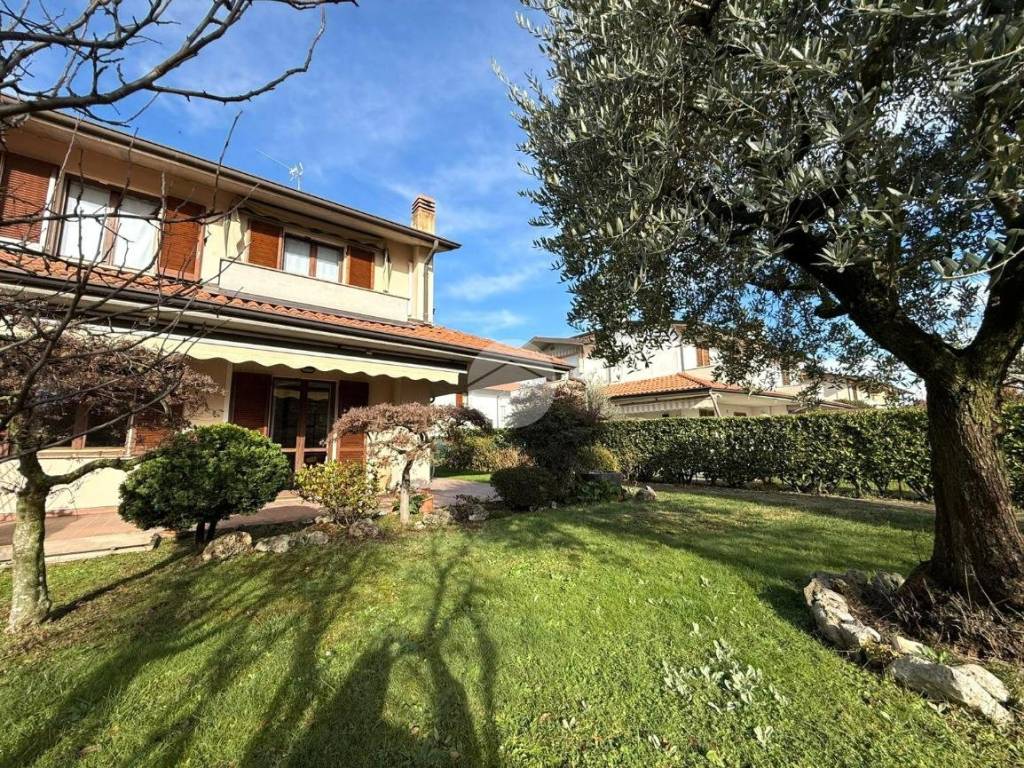 Villetta a schiera a Castelli calepio in Via Villaggio Morosini - Foto 2