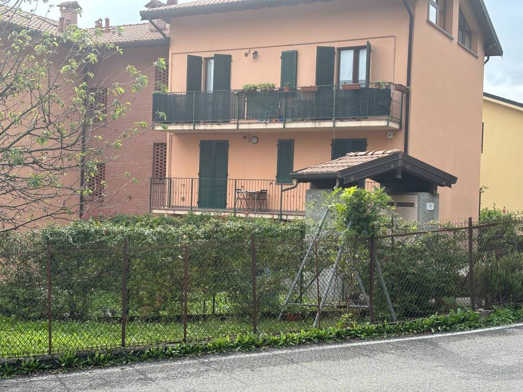Appartamento a Como in Via della Libertà, 18 - Foto 2