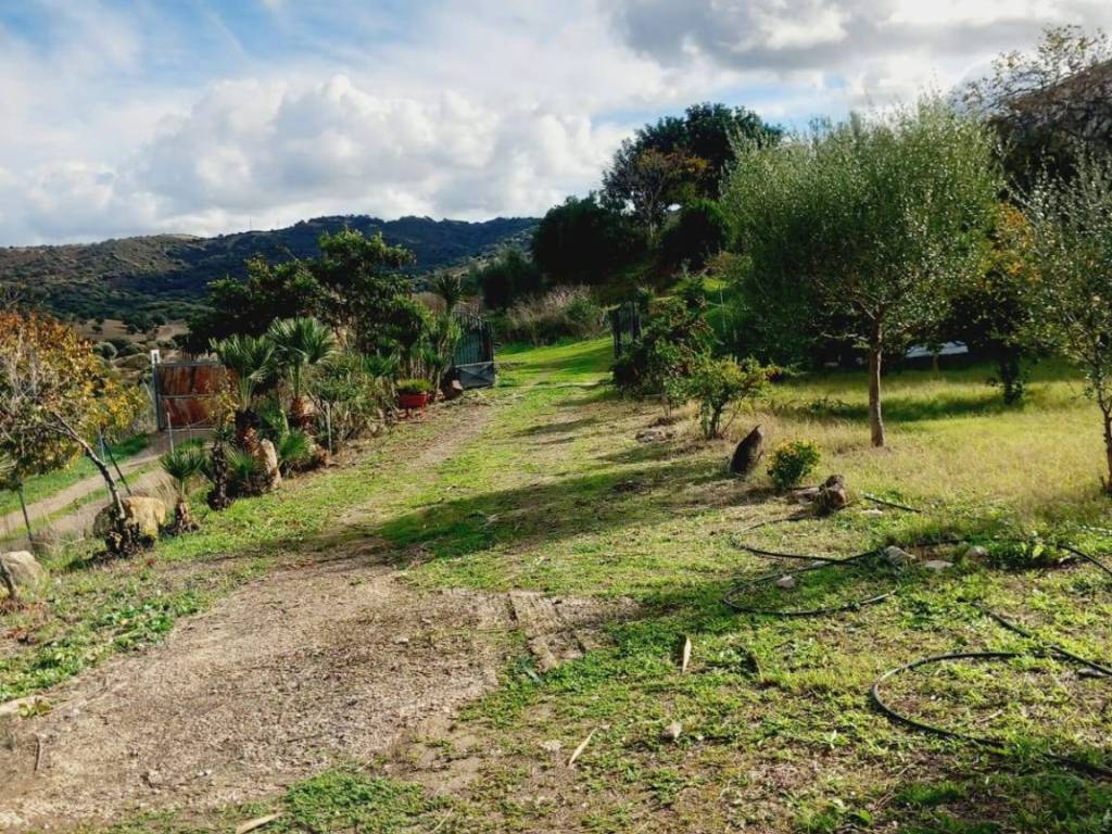 Villa a Ozieri in LOCALITA' BADDE E PIRA - Foto 3