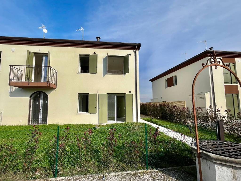 Casa indipendente a Ferrara in Via della Ginestra - Foto 2