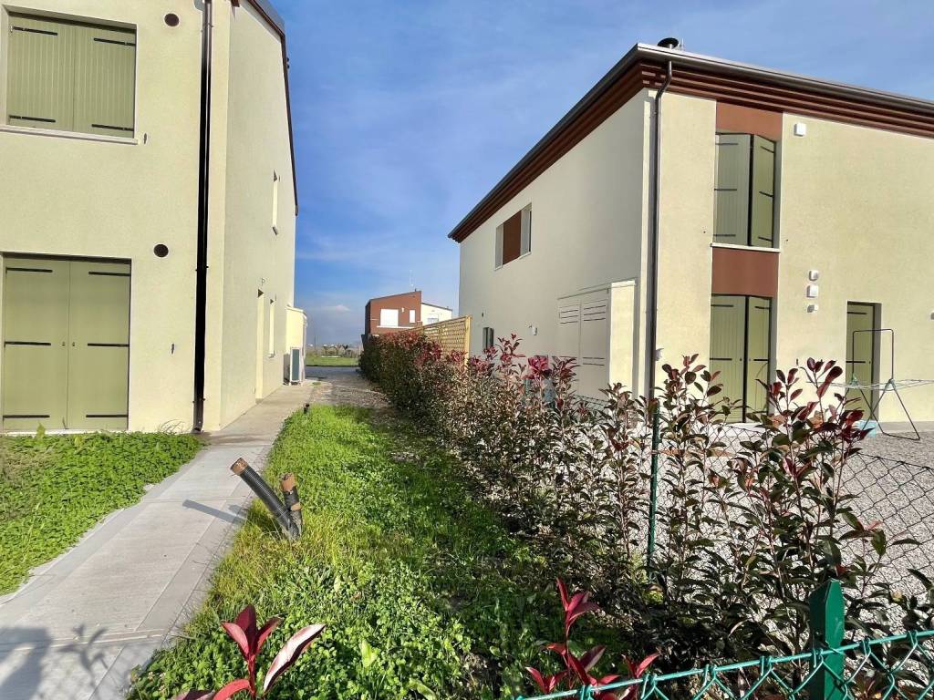 Casa indipendente a Ferrara in Via della Ginestra - Foto 3