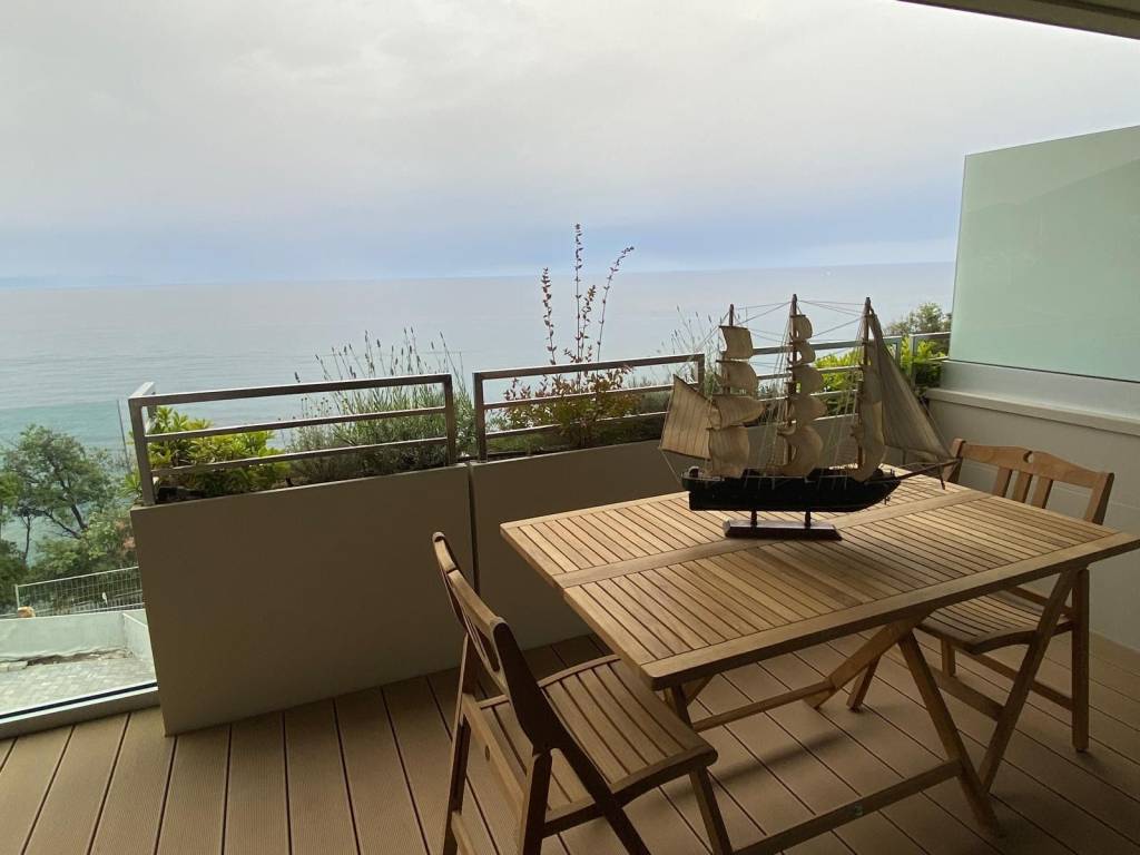 Appartamento a Celle ligure in Via Aurelia Levante, 5 - Foto 2