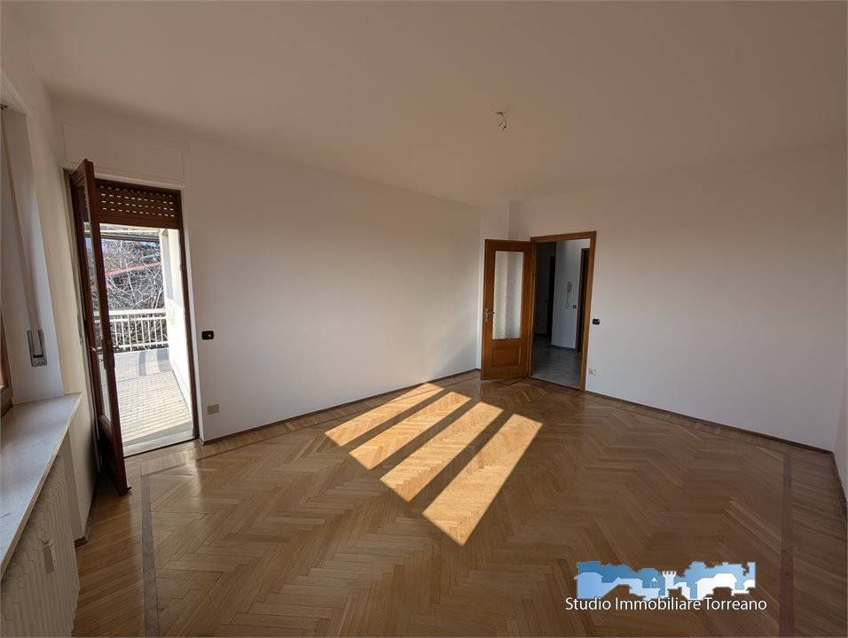 Appartamento a Ivrea in VIA BERTOLOTTI 7 - Foto 3