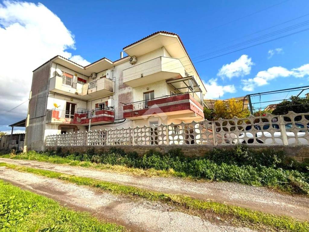 Villa a Bacoli in Via Cuma Licola, 233 - Foto 2