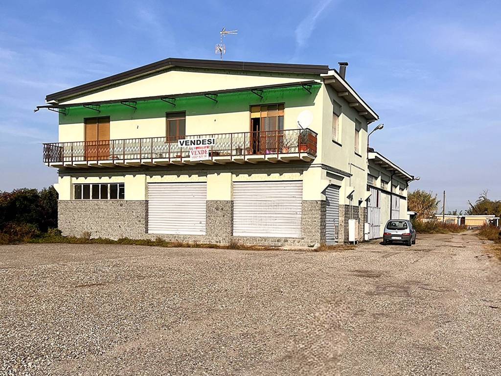 Immobile a Trecate in Corso Italia - Foto 2