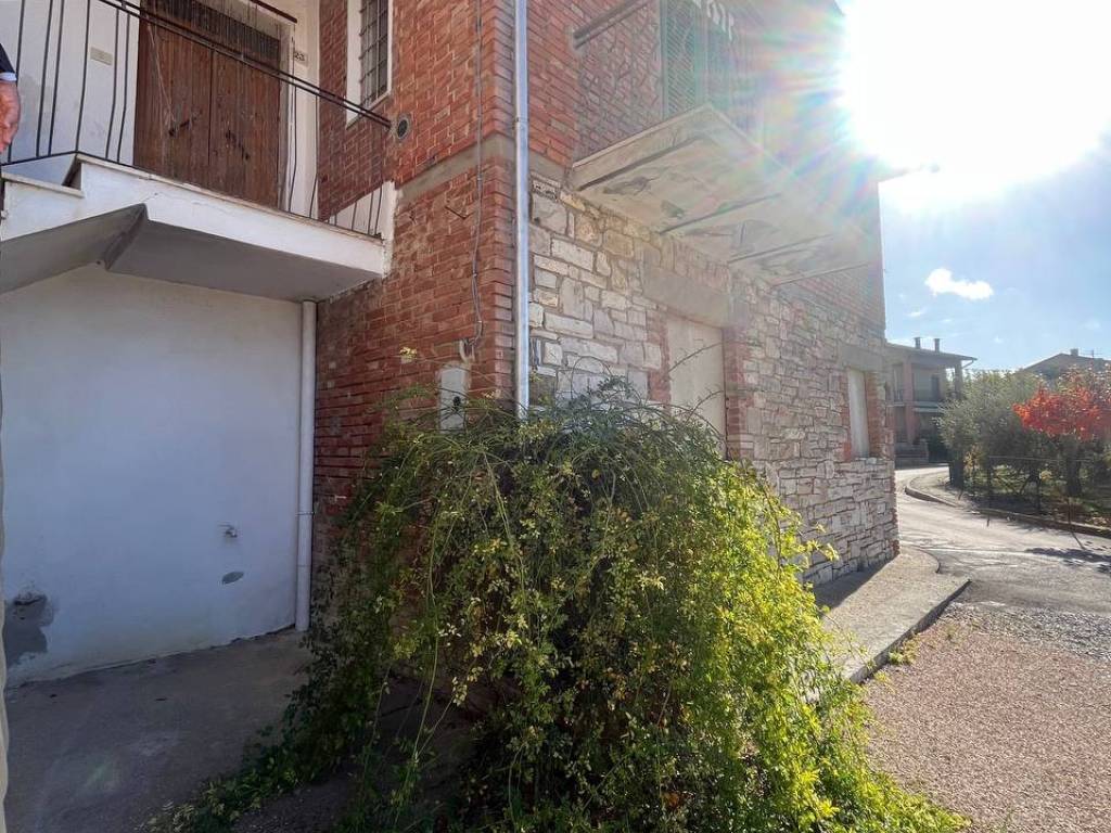 Casa indipendente a Paciano in Località Le Case - Foto 2
