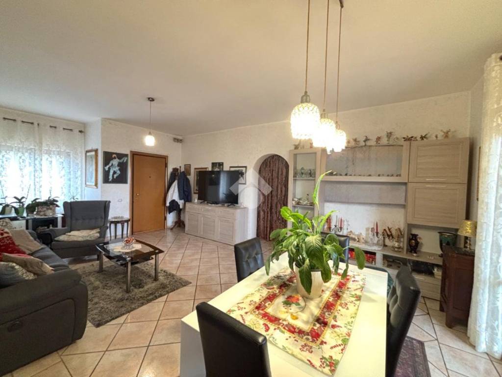 Villa a Lanuvio in Via della Selva - Foto 3