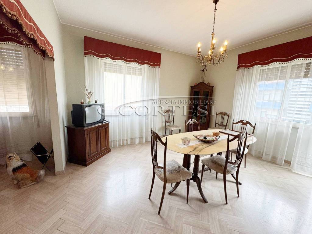 Appartamento a Umbertide in Via Roma, Umbertide, Perugia, Umbria, 06019, Italia - Foto 4