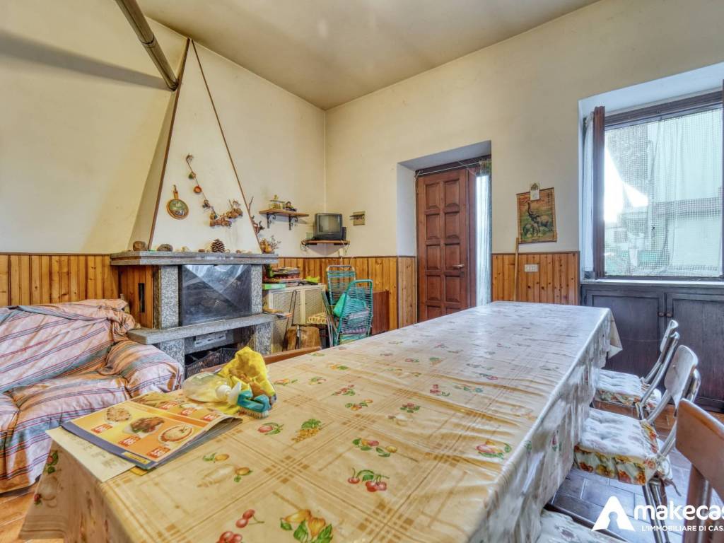 Appartamento a Vergiate in Vicolo Giuseppe Verdi, 6 - Foto 2