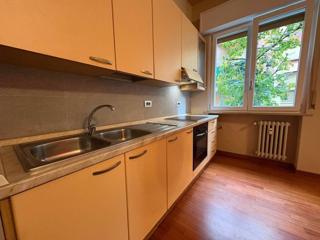 Appartamento a Parma in Via Emilia Est - Foto 5