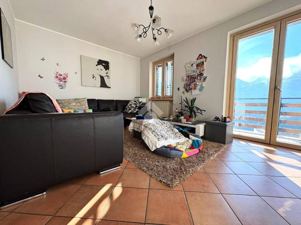 Casa indipendente a Montagna in valtellina in Via Valena - Foto 2