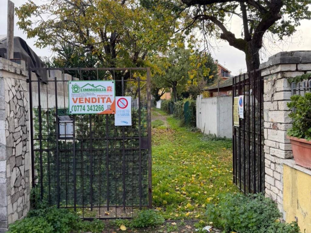 Terreno a Guidonia montecelio in Via Puglie - Foto 2