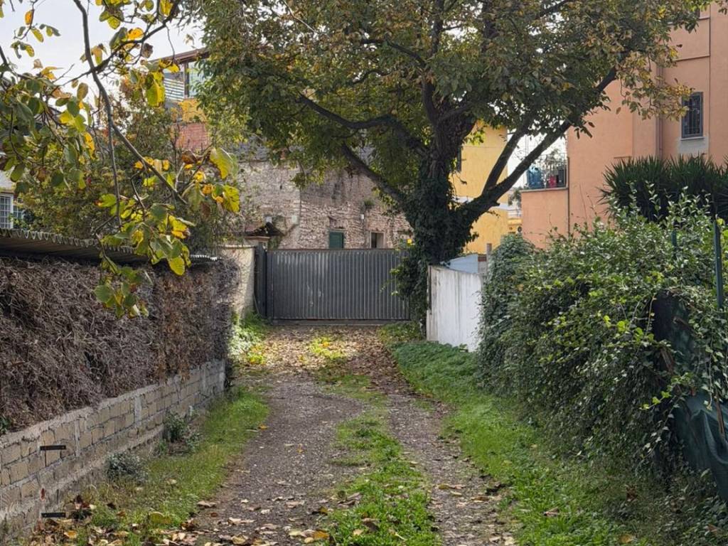 Terreno a Guidonia montecelio in Via Puglie - Foto 3
