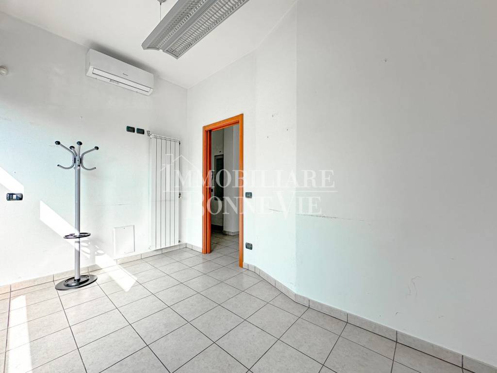 Immobile a Olgiate comasco in Via Luraschi, 37 - Foto 4