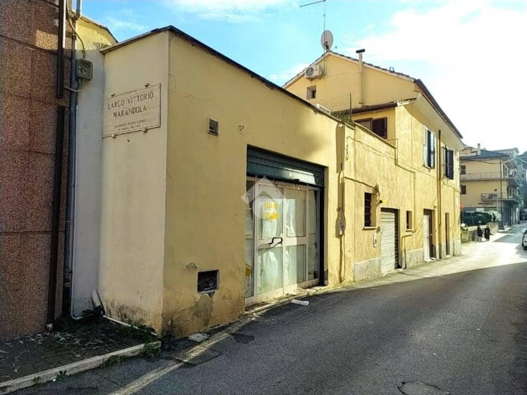 Immobile a Albano laziale in Via XXIV Maggio, 1 - Foto 2