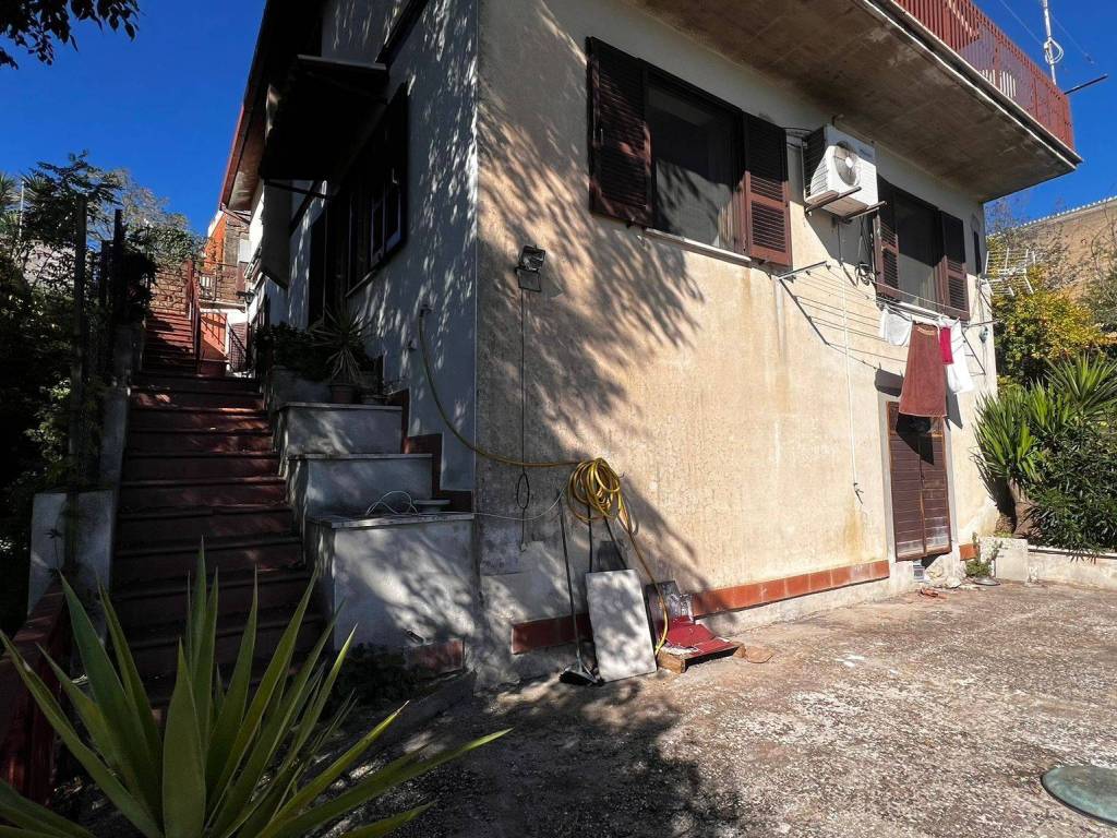 Appartamento a Castelnuovo di porto in Via Flaminia - Foto 2