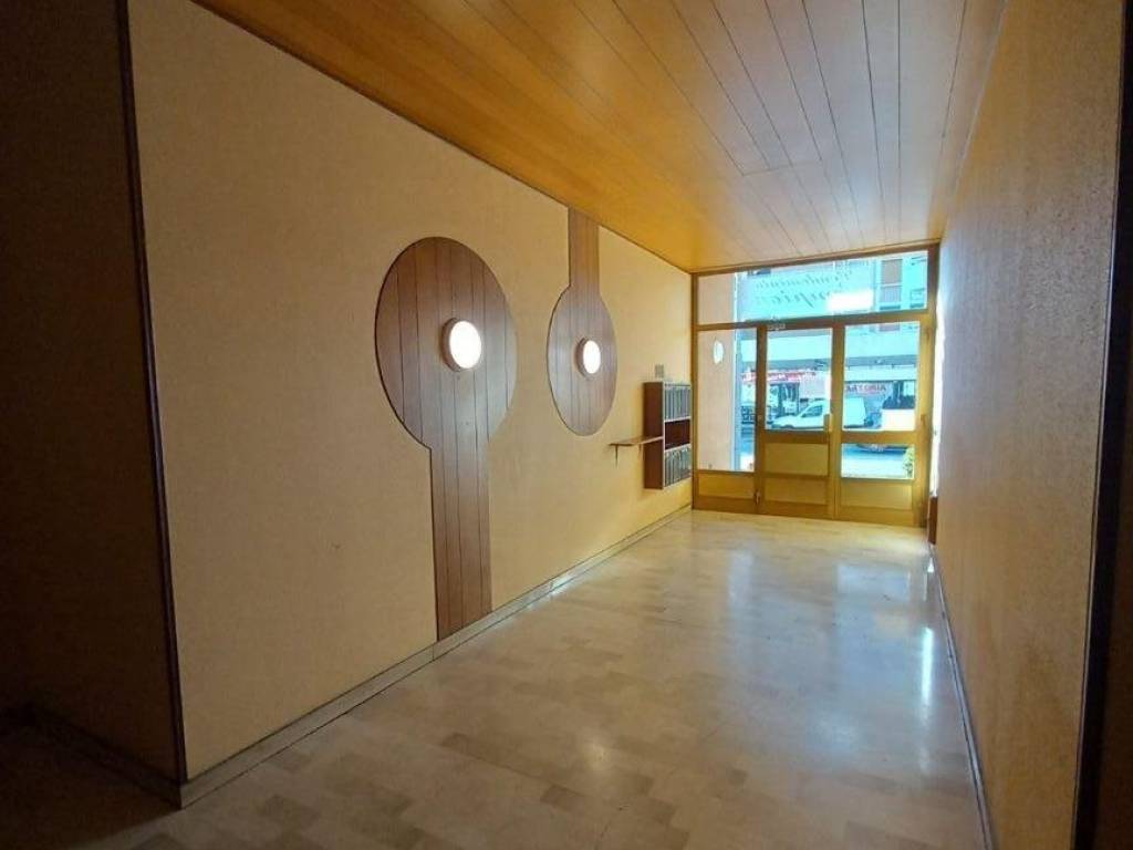 Appartamento a Sesto calende in Corso Giacomo Matteotti - Foto 5