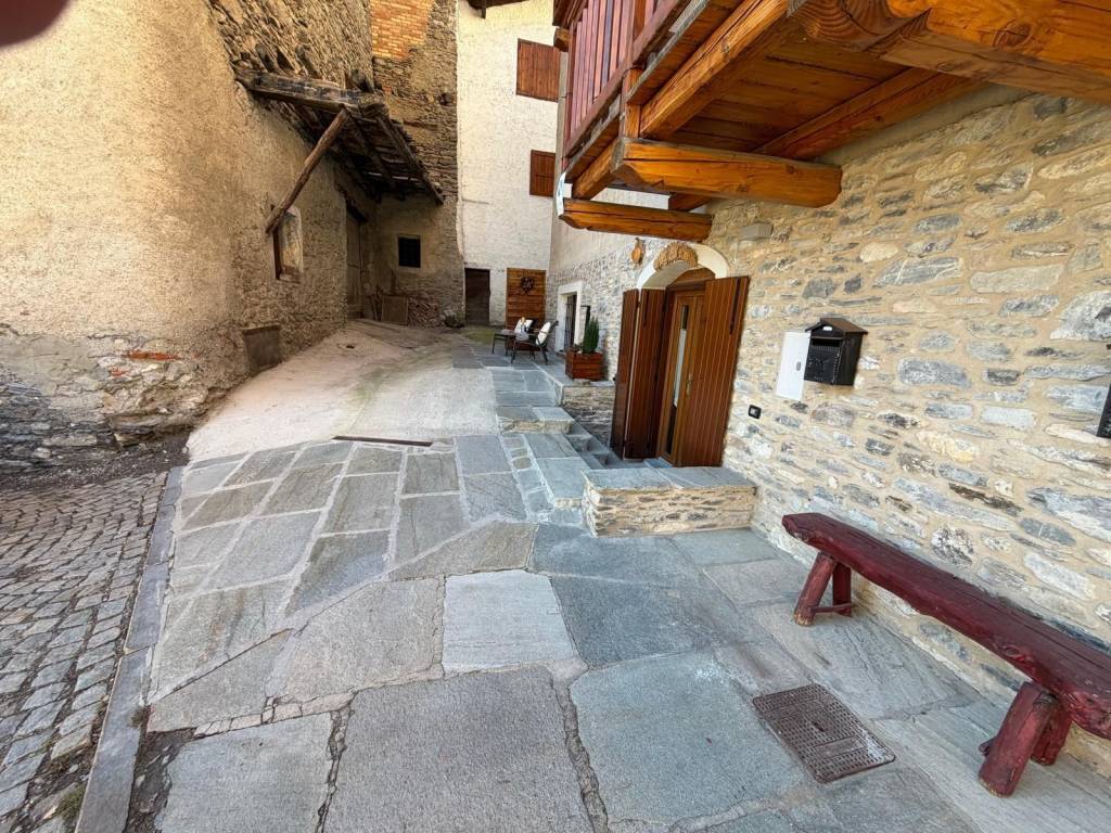 Appartamento a Bardonecchia in Via Grattoni - Foto 2