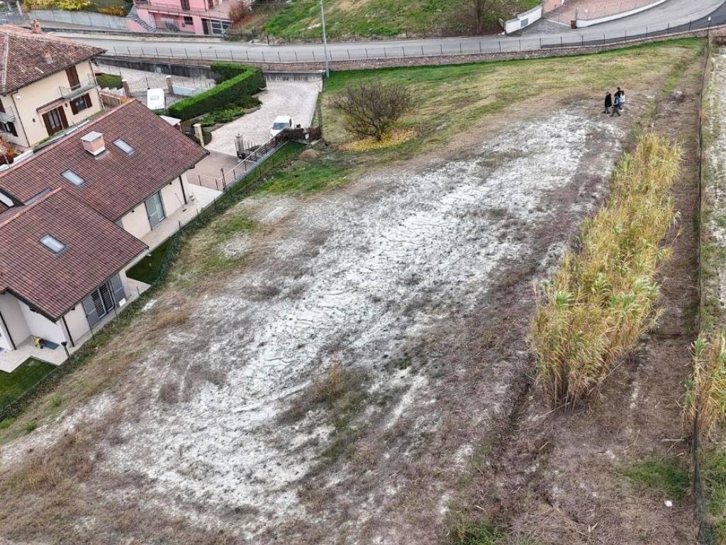 Terreno a Vezza d'alba in Strada Provinciale 50 - Foto 2