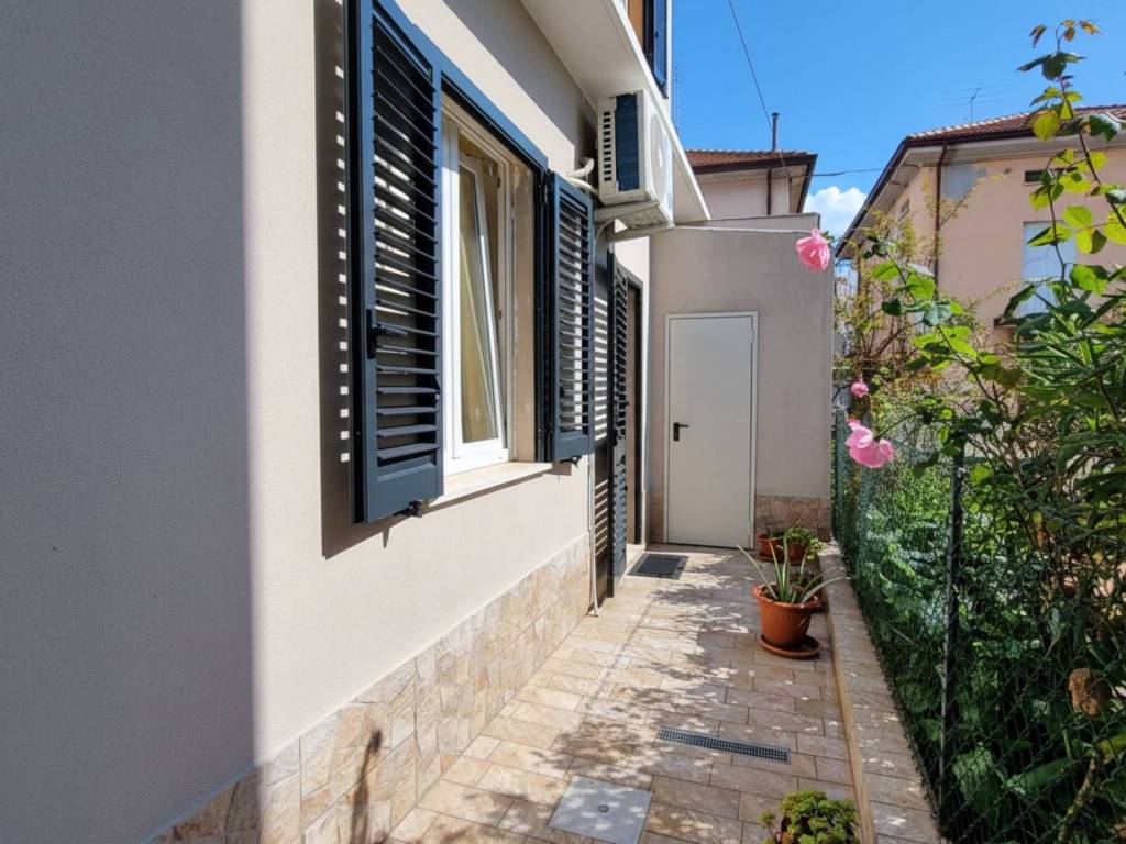 Appartamento a Cattolica in Via Viole, 25 - Foto 2