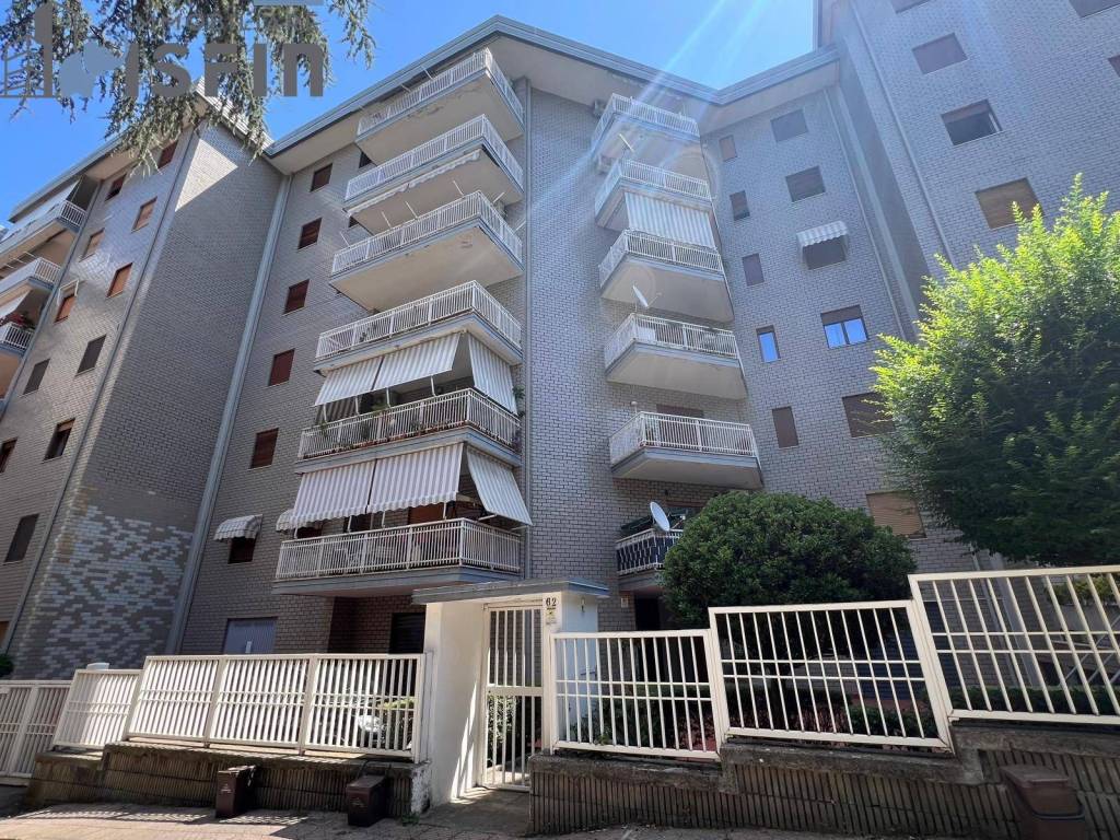 Appartamento a Cosenza in Via Enrico De Nicola, 62 - Foto 2