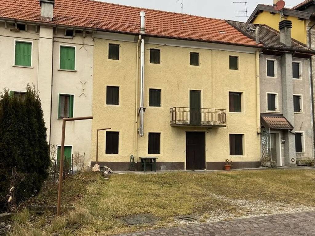 Villa a Alpago in Via Pieretto Bianco, 146 - Foto 1