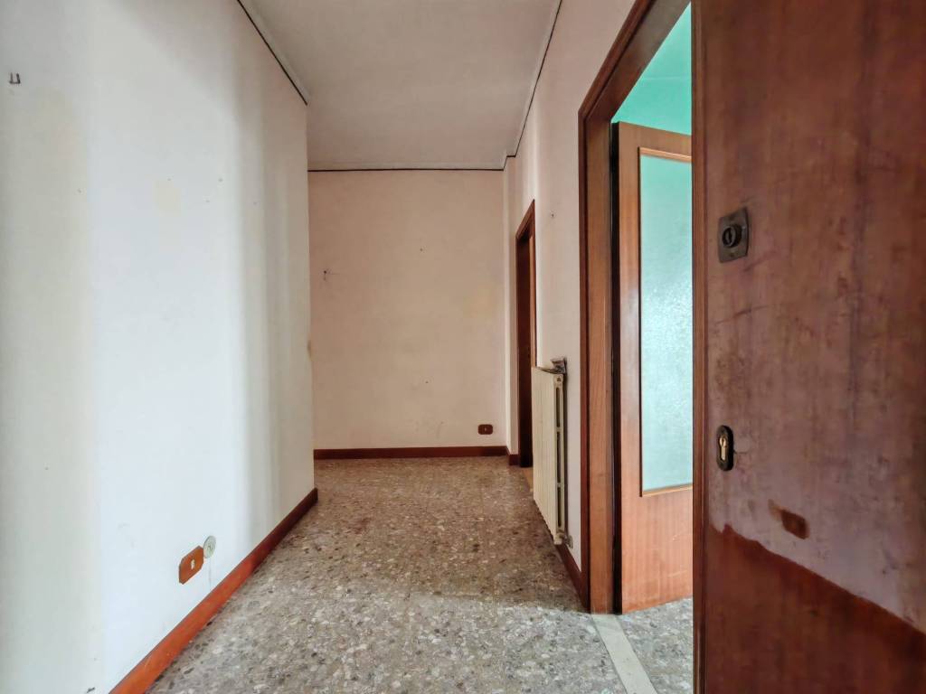 Appartamento a Brindisi in Via Achille Grandi - Foto 4