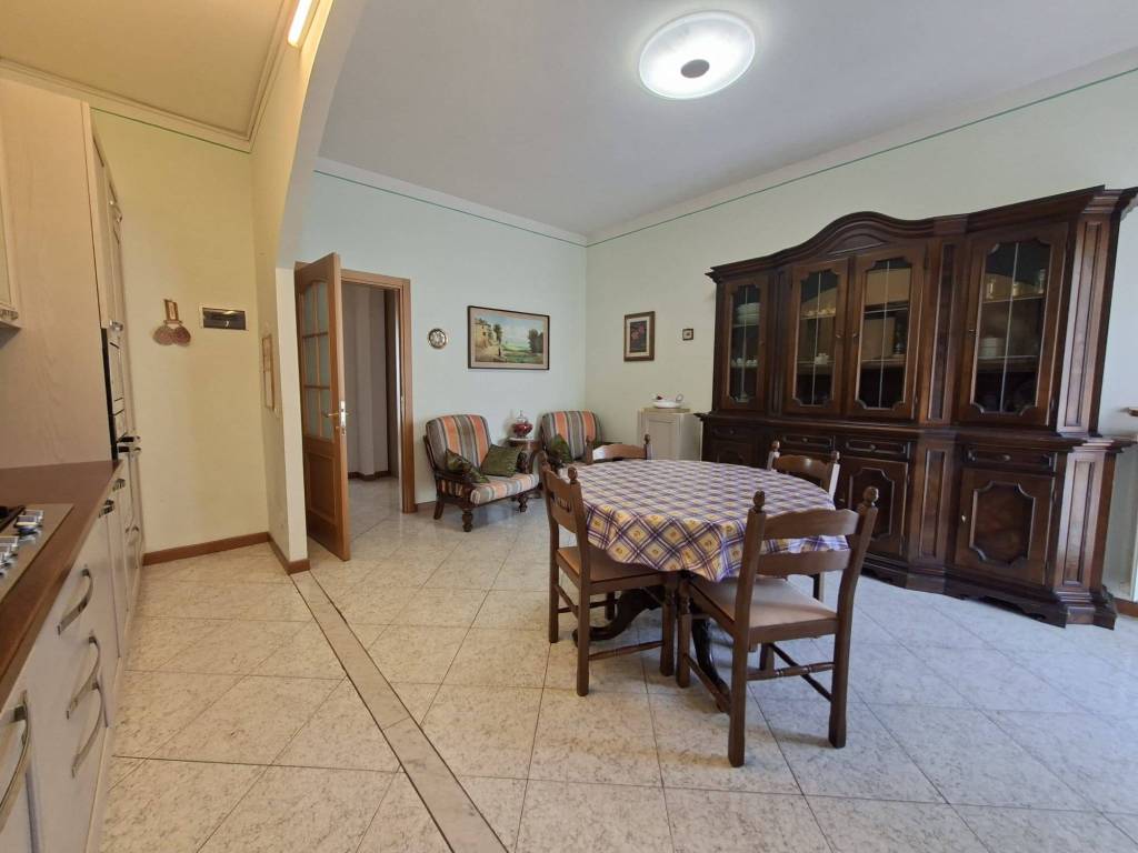 Appartamento a Scandicci in Via Vincenzo Monti - Foto 3