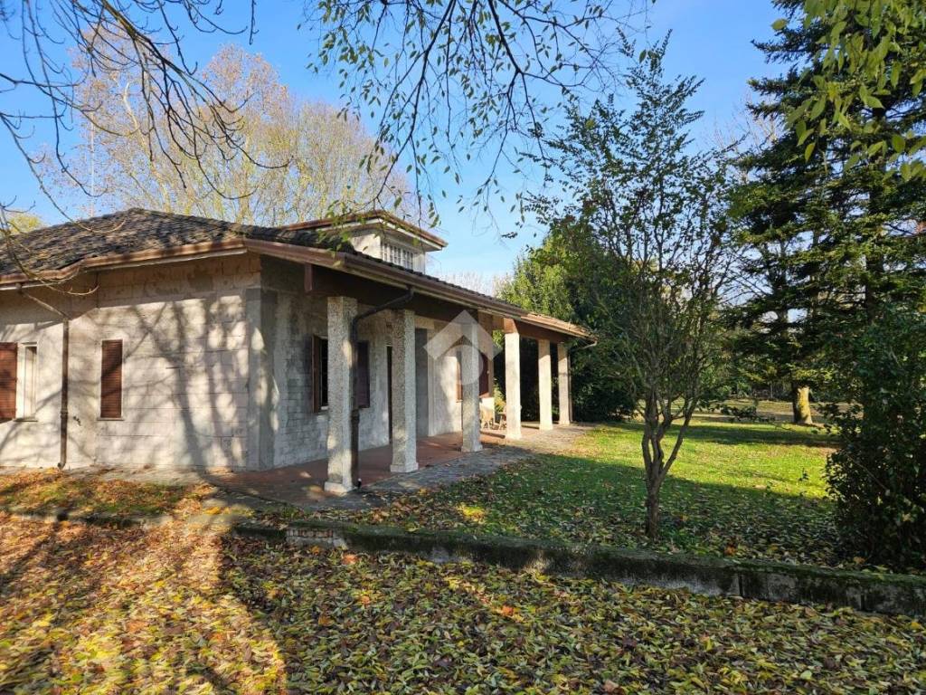 Casa indipendente a Carpi in Via Chiesa di Cortile, 10 - Foto 2