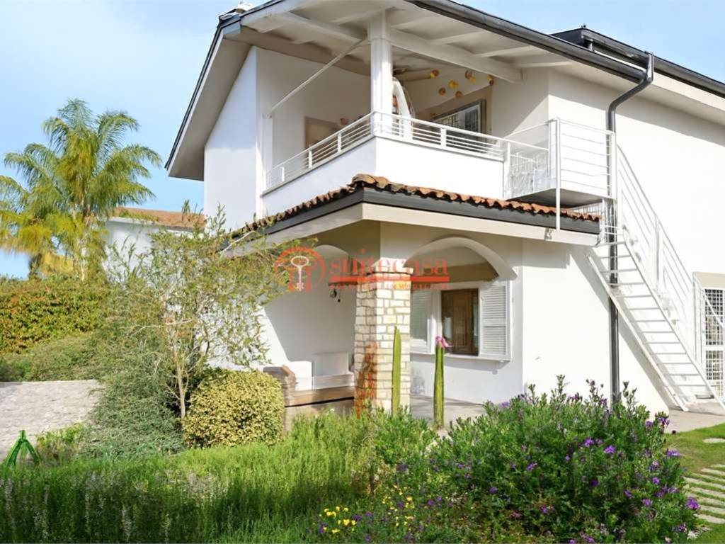 Villa a Trani in via Martiri di Palermo - Foto 2