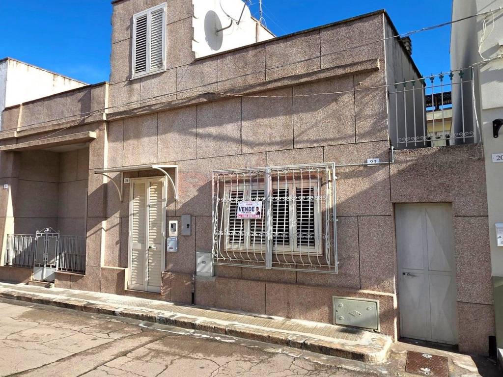 Casa indipendente a Matino in Via Massimo d'Azeglio, 24 - Foto 2