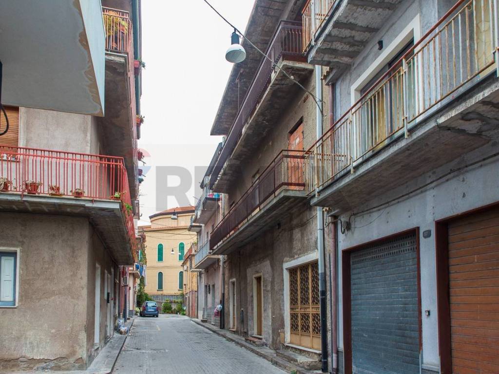 Casa indipendente a Biancavilla in via tenente milazzo, 59 - Foto 4