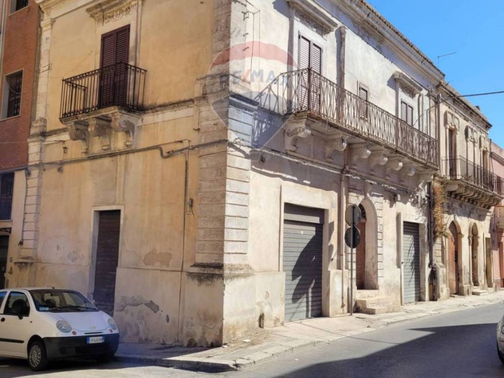 Casa indipendente a Pachino in Via Antonino Brancati, 13 - Foto 2