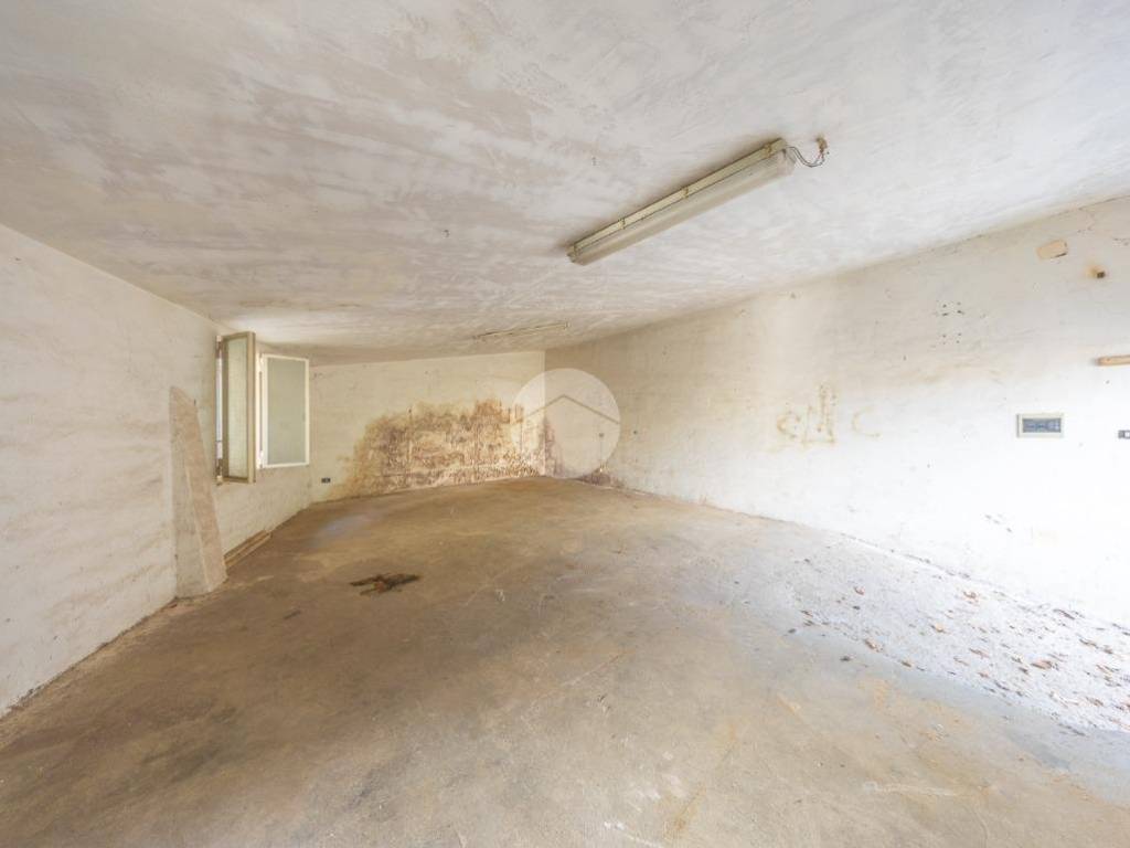 Box / garage a Guidonia montecelio in Via Tullio Sperandio - Foto 5