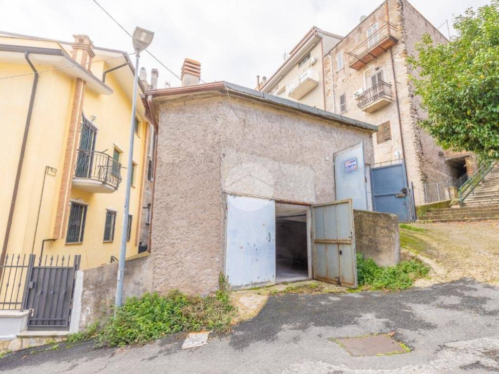 Box / garage a Guidonia montecelio in Via Tullio Sperandio - Foto 2