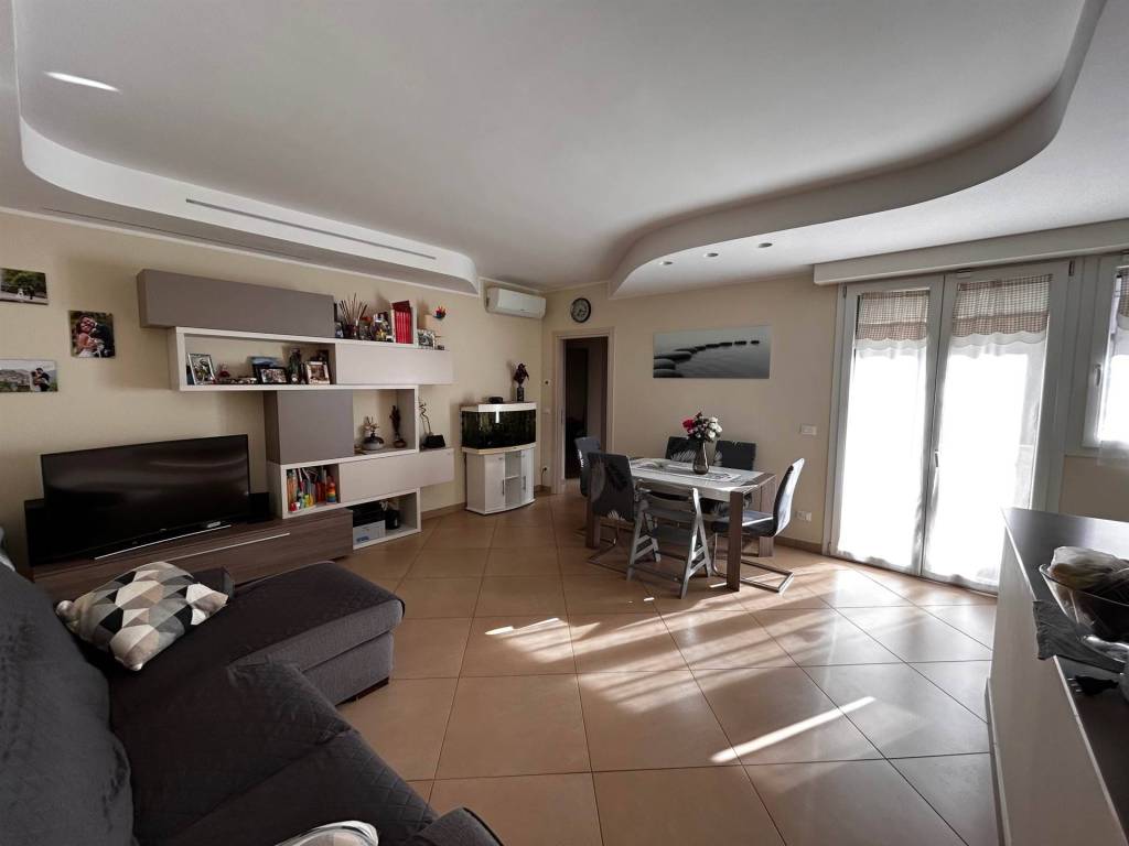 Appartamento a Calderara di reno in Via Giuseppe Di Vittorio - Foto 2